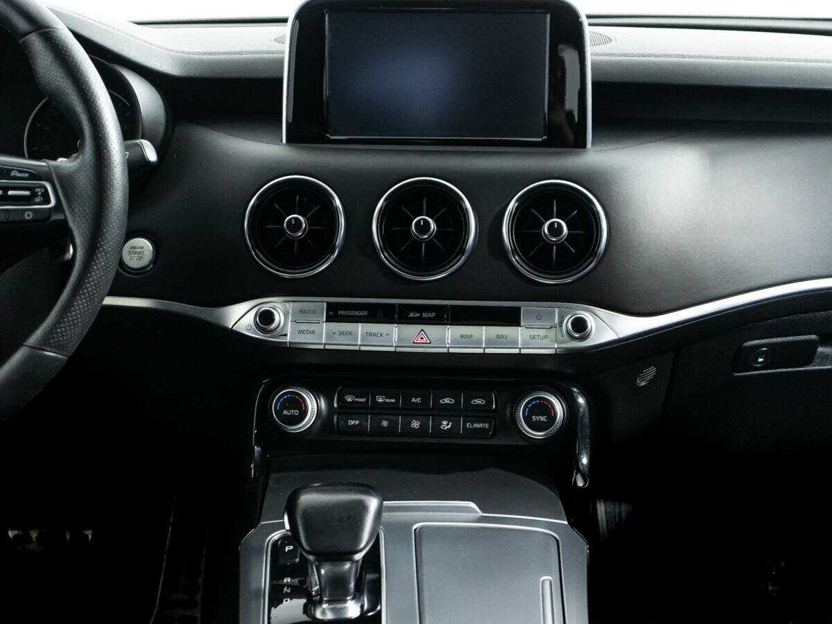 Kia Stinger, 2018 Фото №13