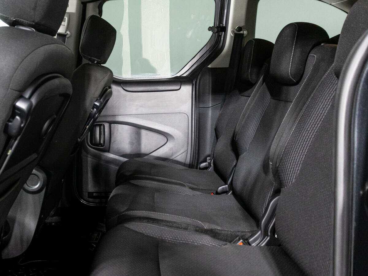 Peugeot Partner Crossway, 2021 Фото №10