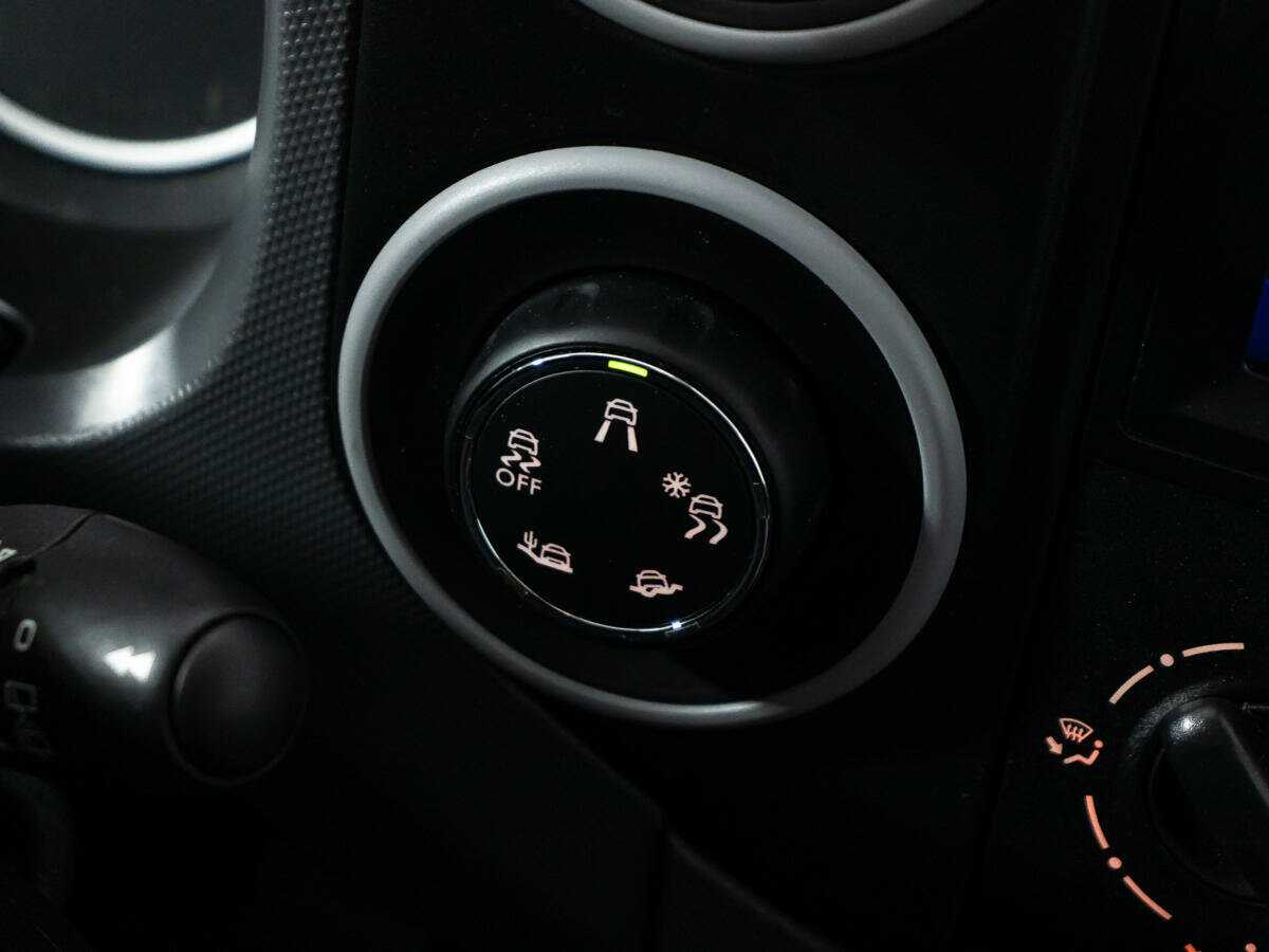 Peugeot Partner Crossway, 2021 Фото №15