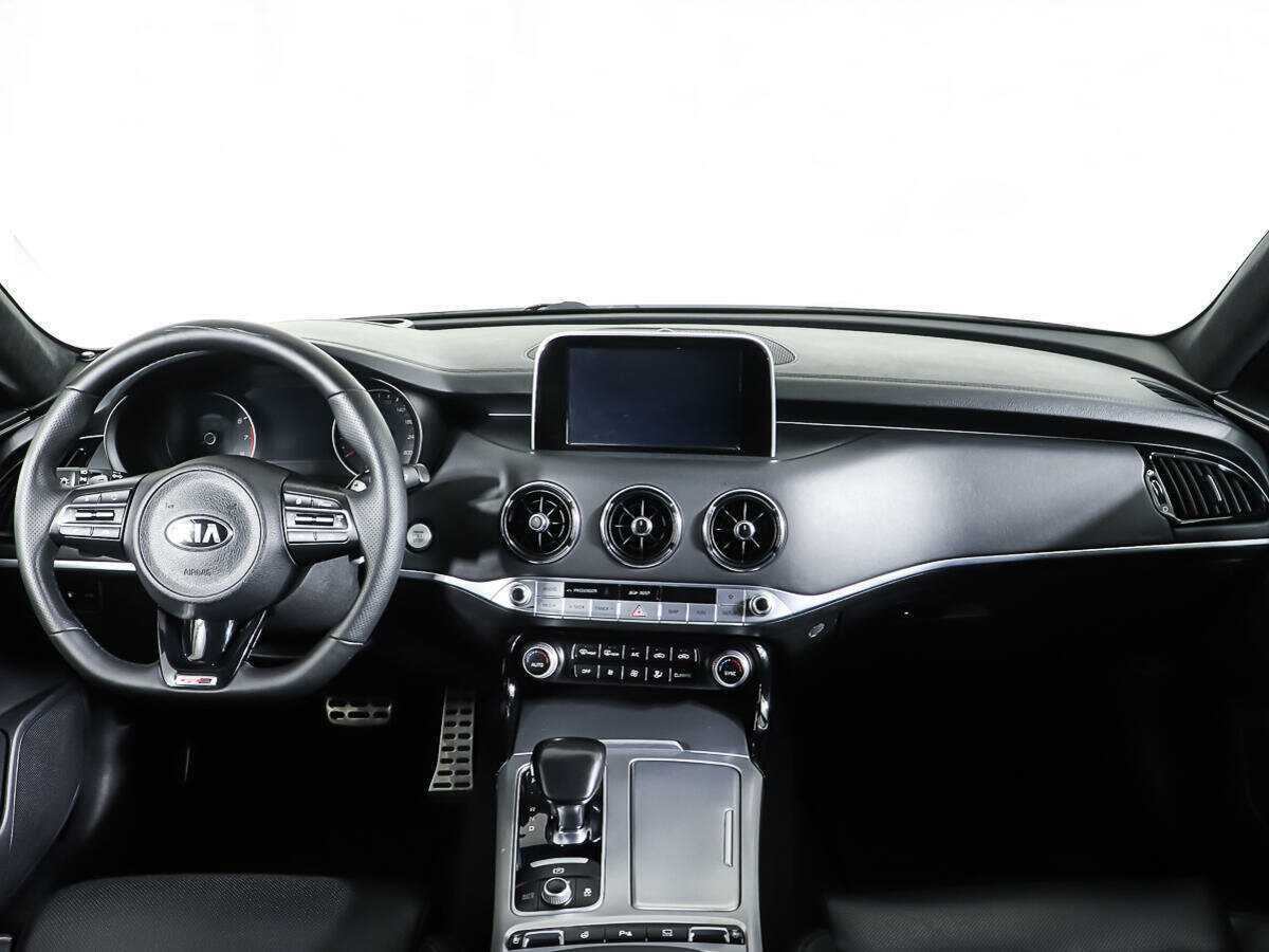 Kia Stinger, 2018 Фото №11