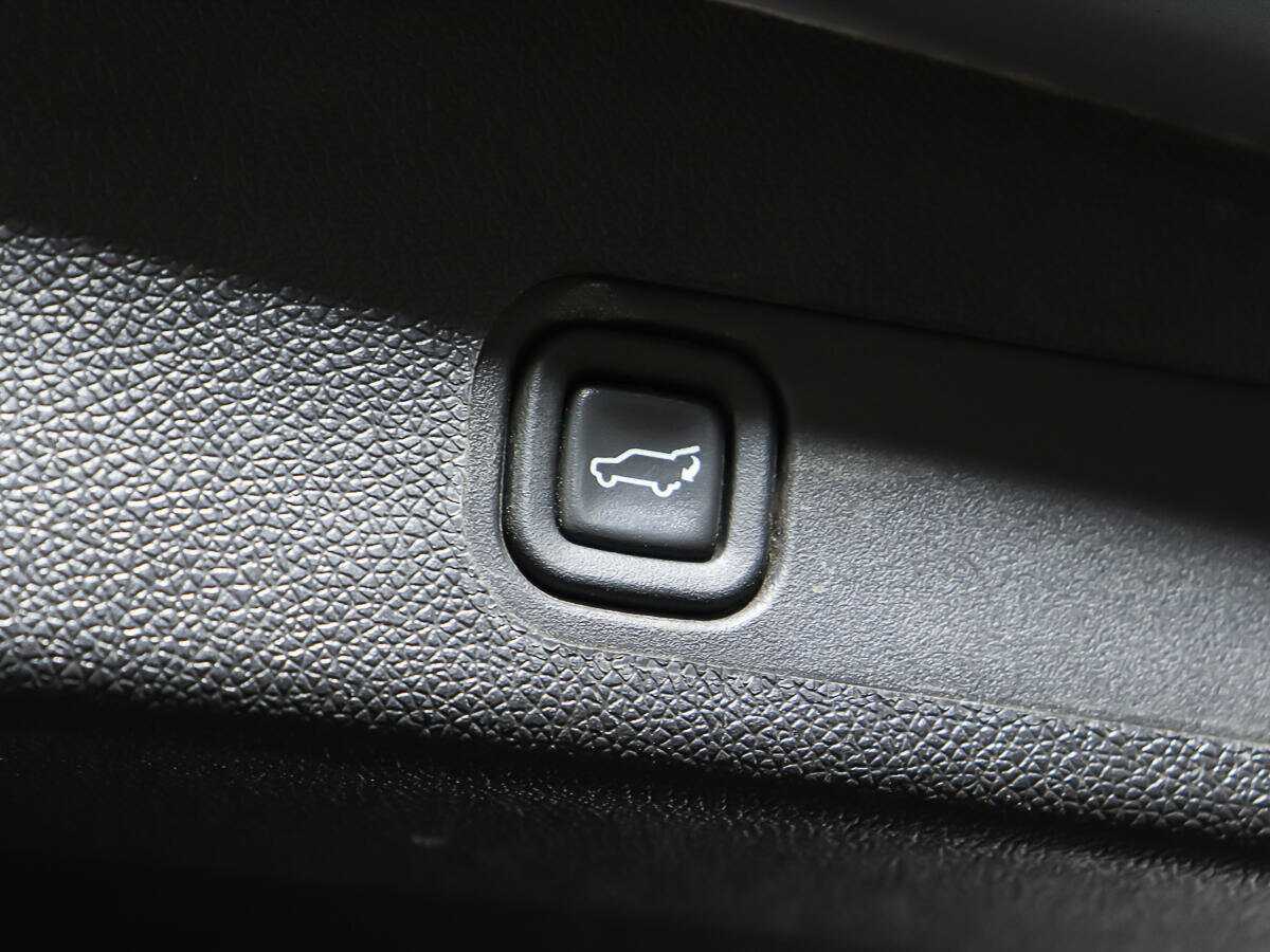 Chevrolet Tahoe 6AT, 2012 Фото №19