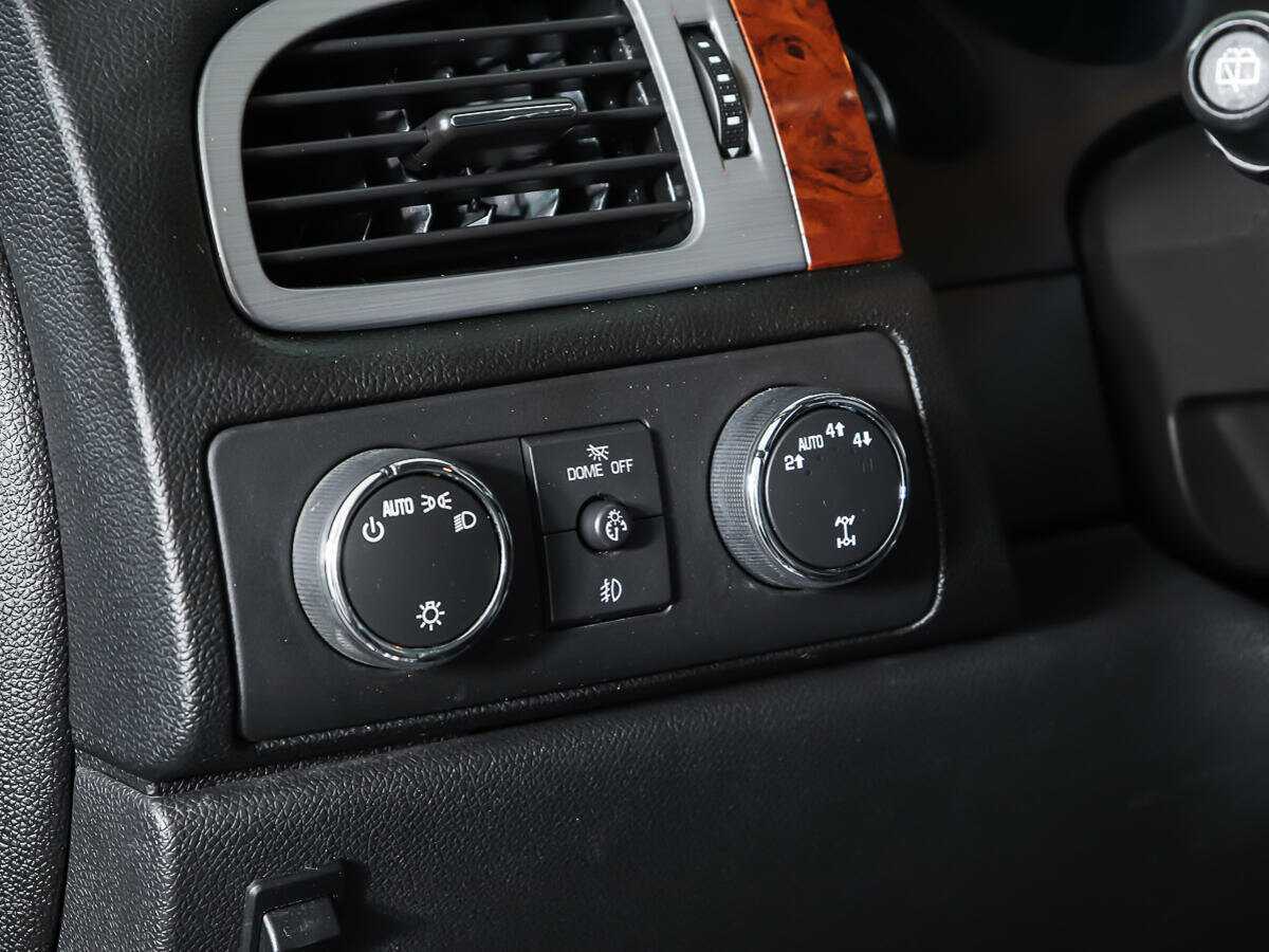 Chevrolet Tahoe 6AT, 2012 Фото №21