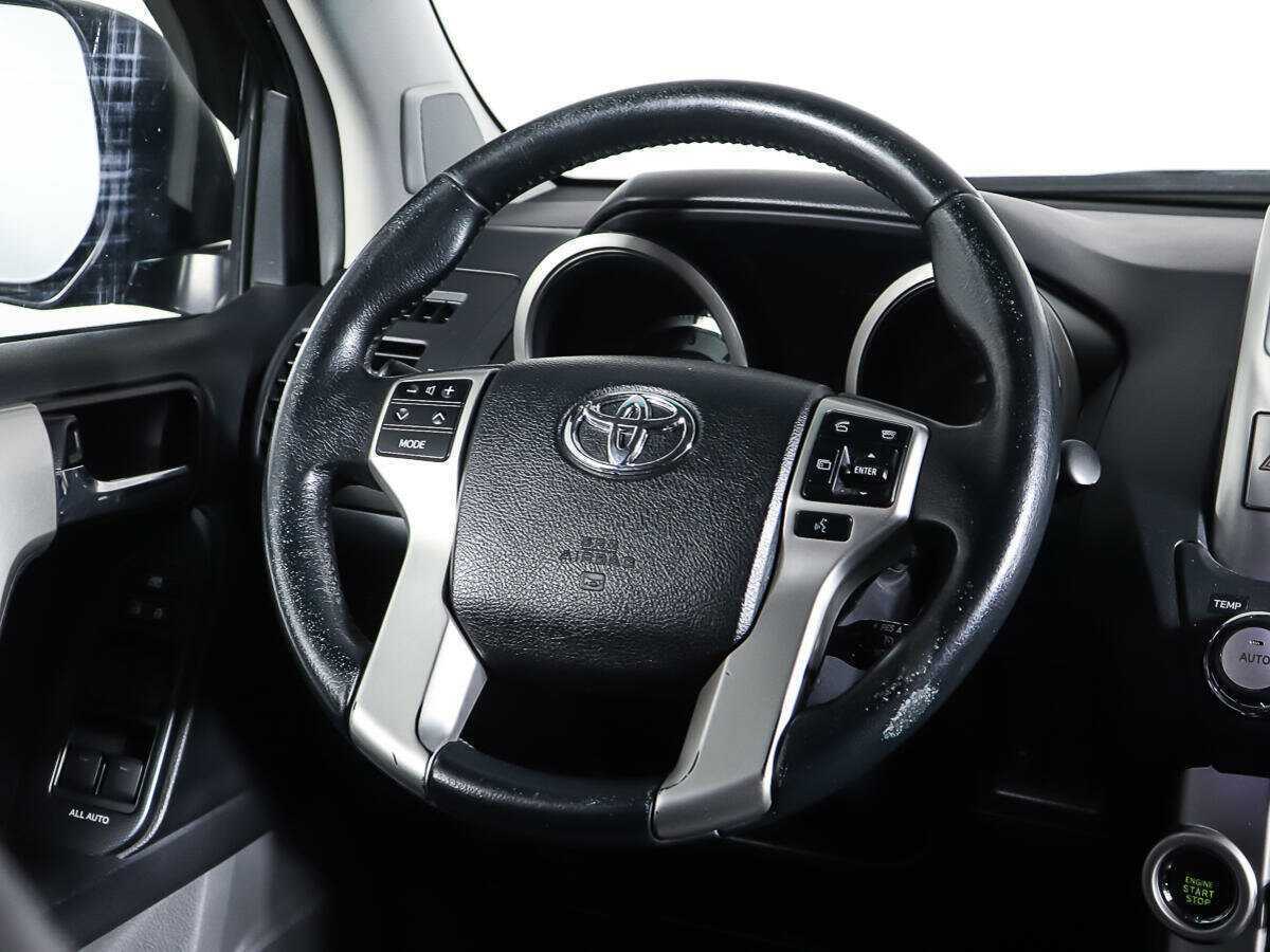 Toyota Land Cruiser Prado, 2010 Фото №17