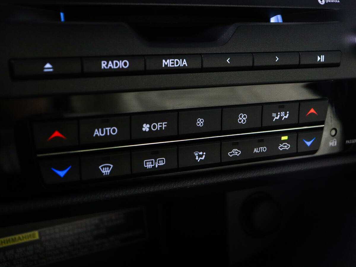 Lexus RX 200t, 2016 Фото №19