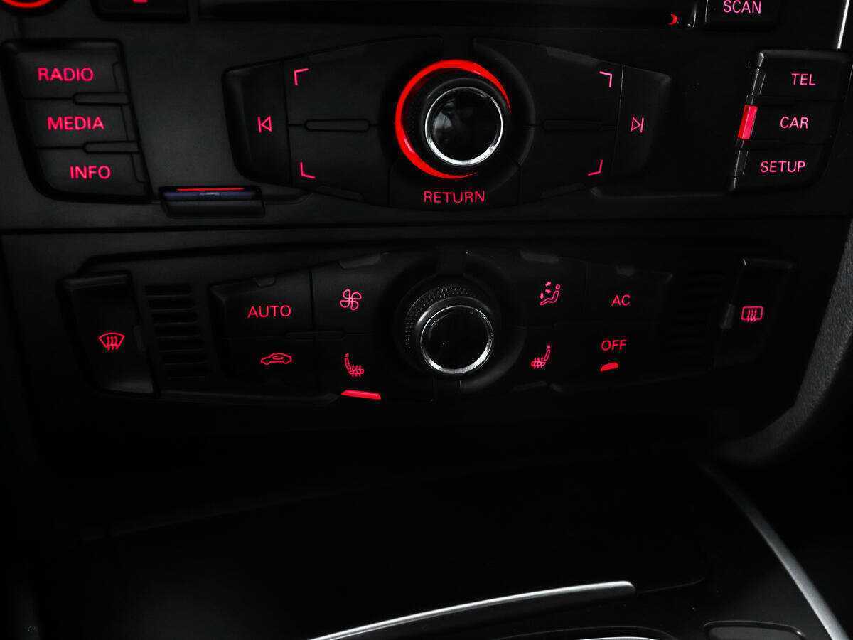 Audi A4, 2009 Фото №14