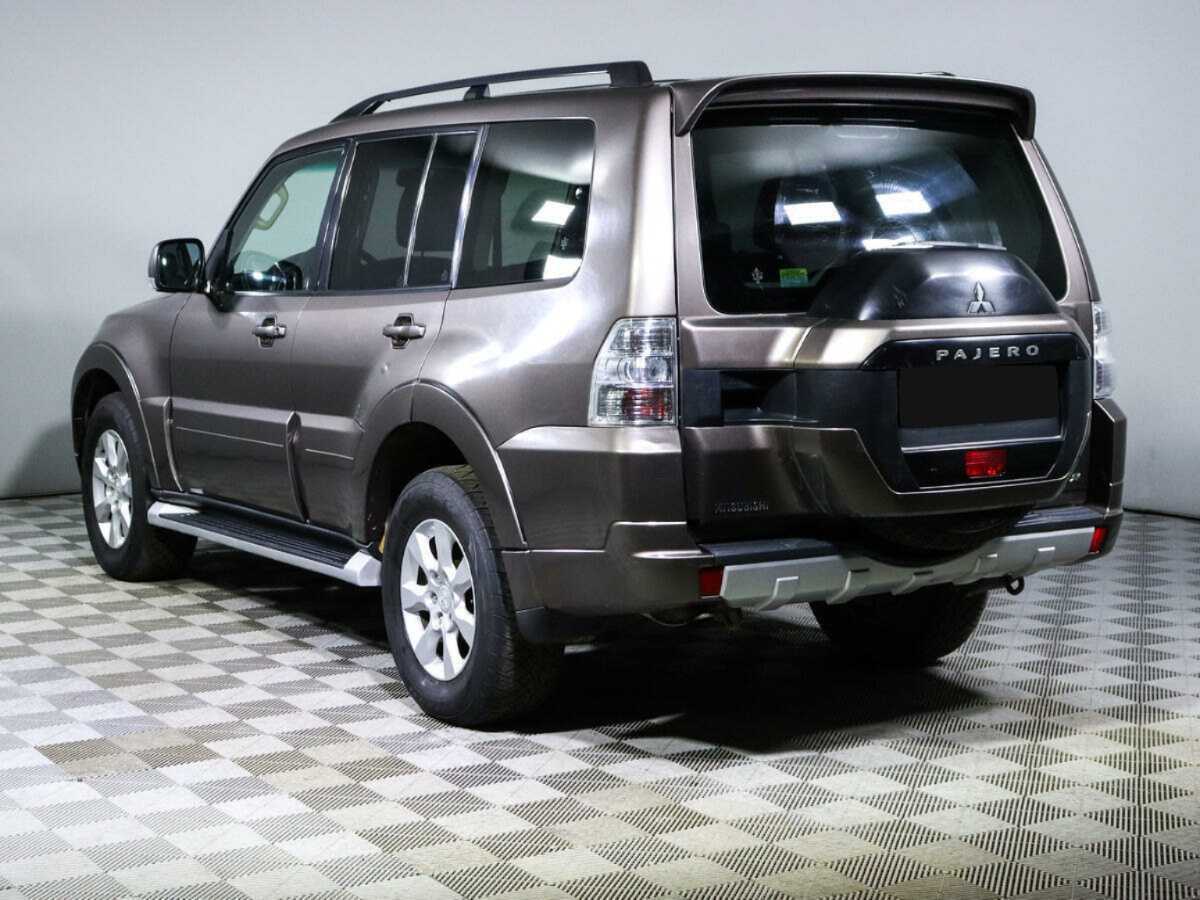 Mitsubishi Pajero, 2014 - 282 056 км. | Фото №6
