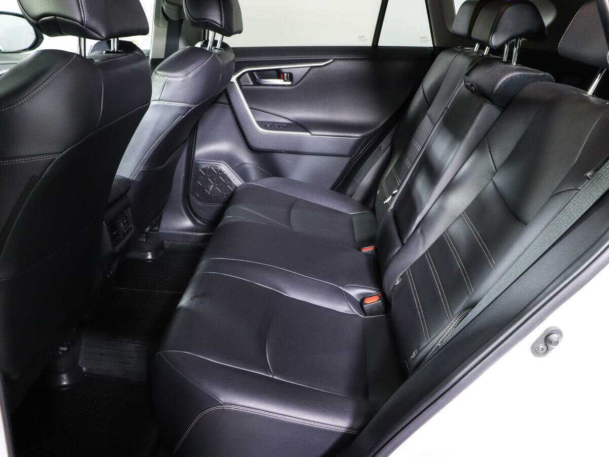 Toyota RAV4, 2020 - 72 800 км. | Фото №8