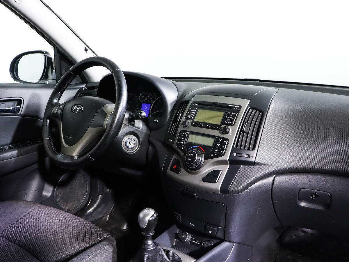 Hyundai i30, 2009 Фото №9