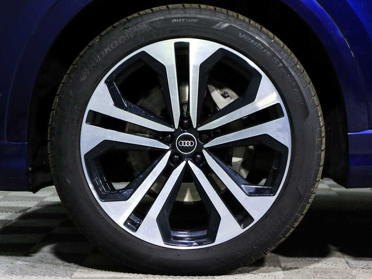 Audi Q8 55 TFSI, 2019 Фото №27