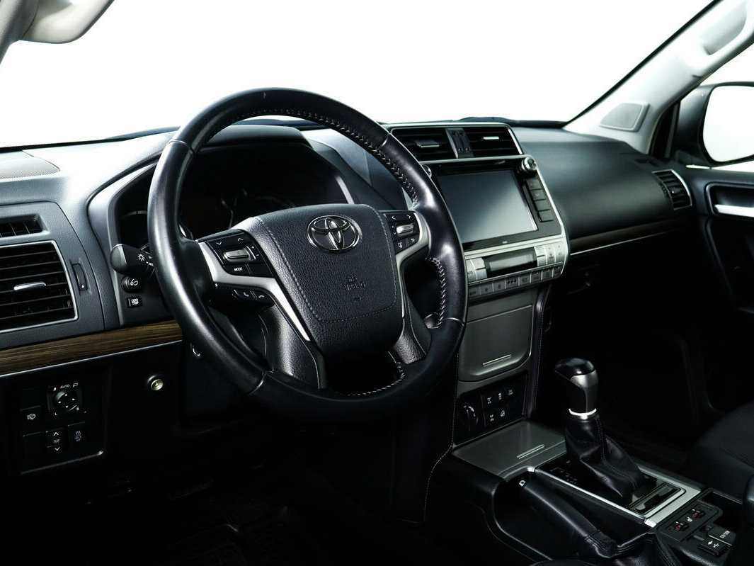Toyota Land Cruiser Prado, 2017 Фото №13
