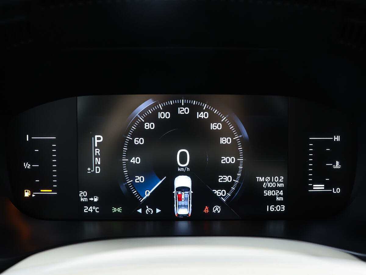 Volvo XC60, 2018 Фото №14