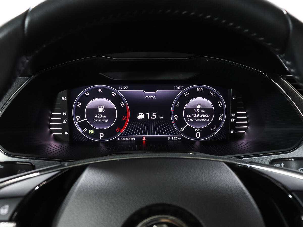 Skoda Superb, 2021 Фото №11