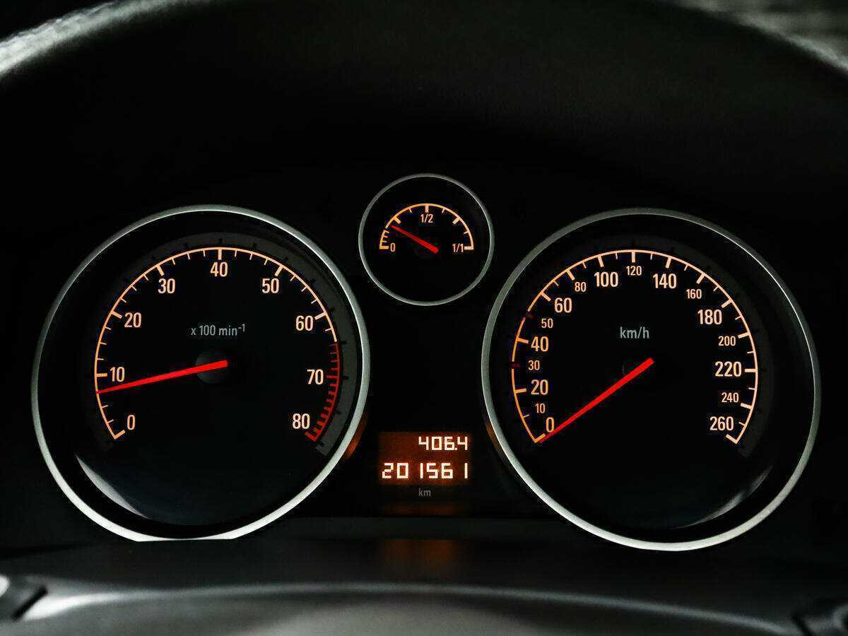 Opel Astra, 2010 Фото №11