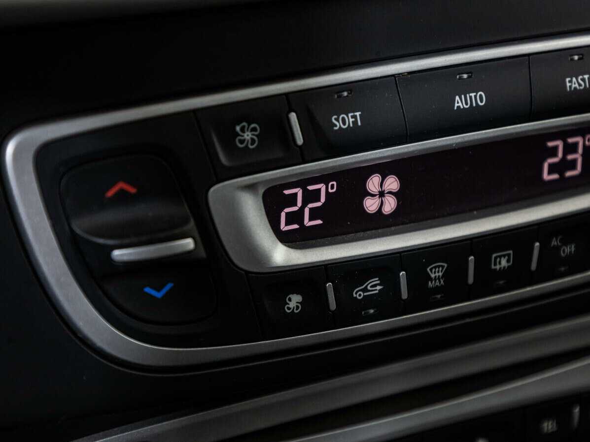 Renault Fluence, 2013 Фото №15