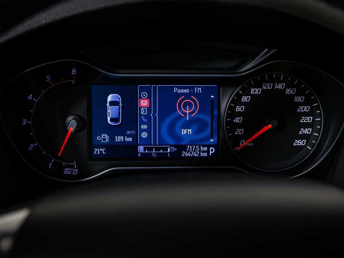 Ford Mondeo, 2011 Фото №12