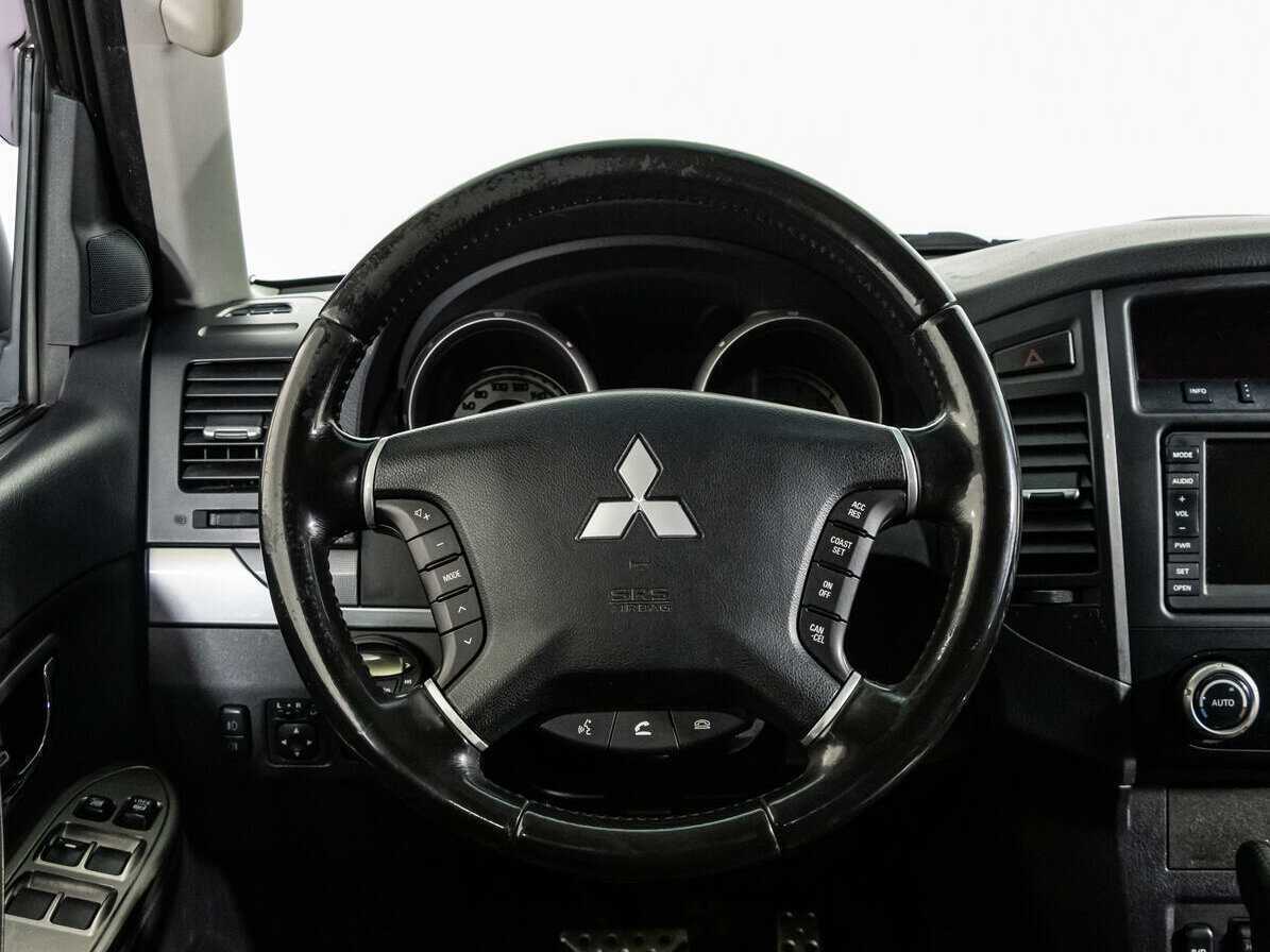 Mitsubishi Pajero, 2011 Фото №12