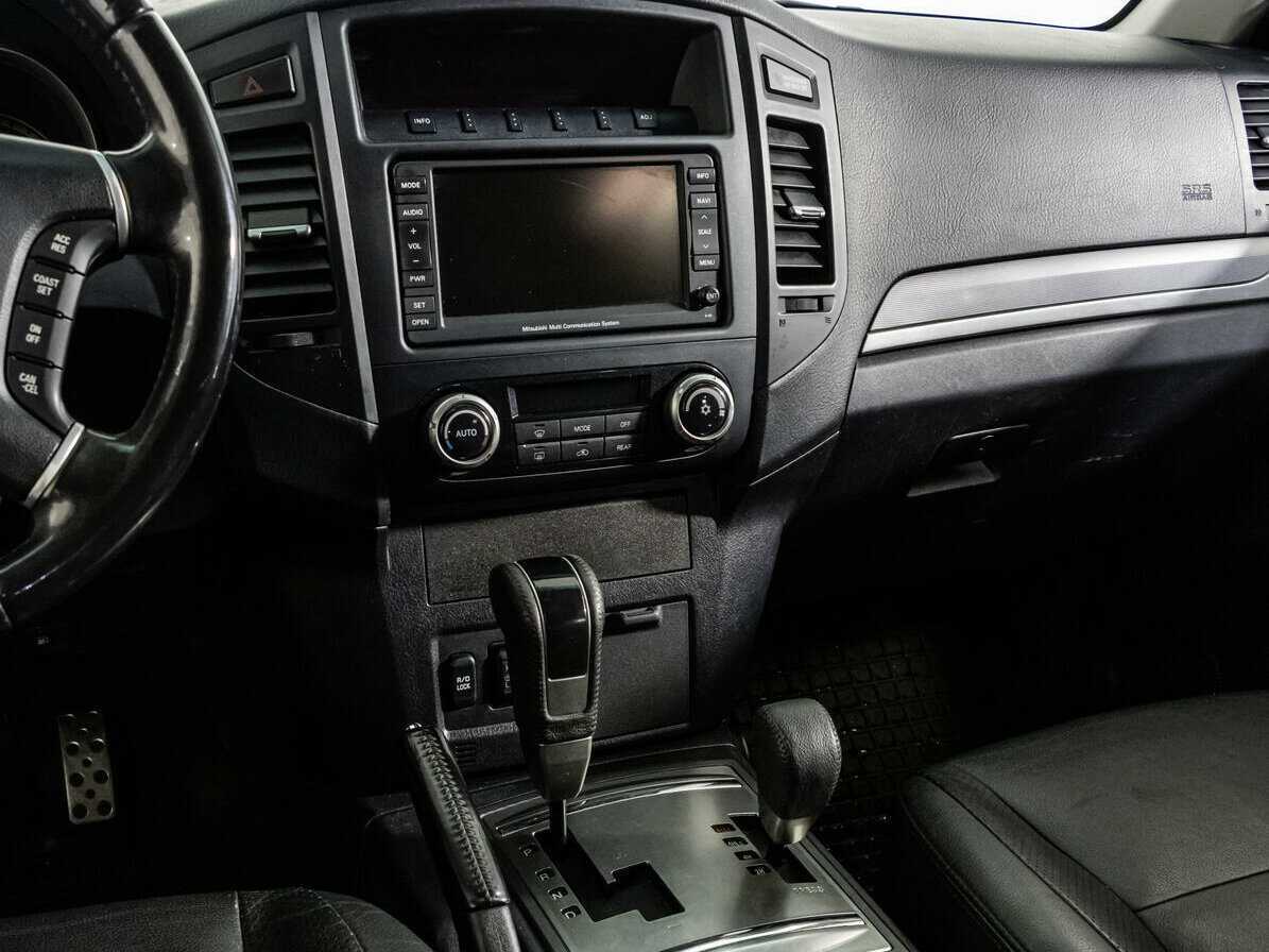 Mitsubishi Pajero, 2011 Фото №13