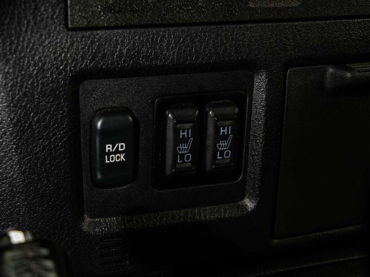 Mitsubishi Pajero, 2011 Фото №17