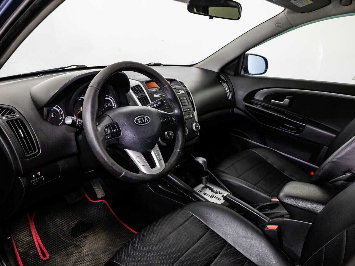 Kia Ceed, 2011 Фото №11