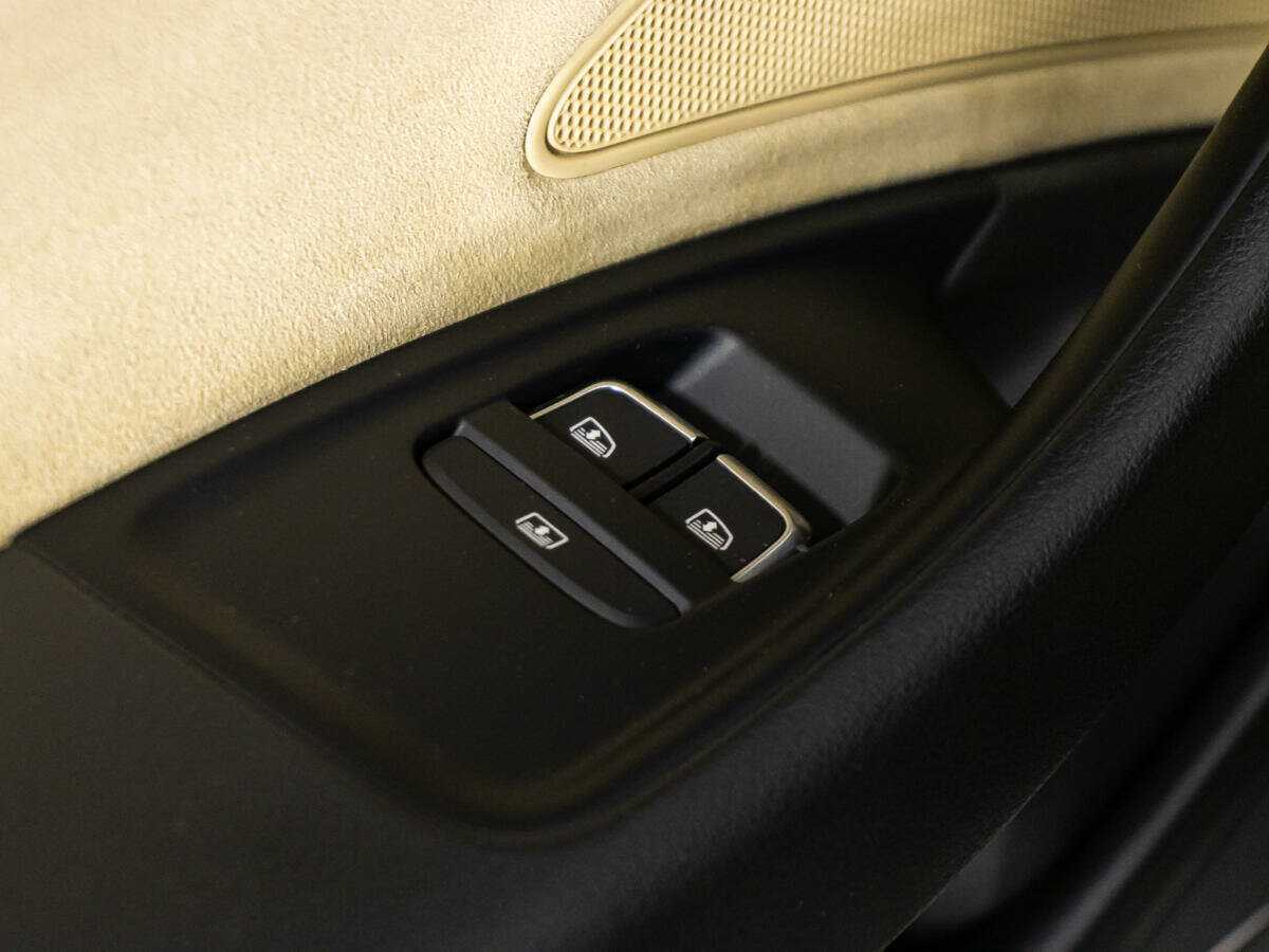 Audi A8, 2010 Фото №23