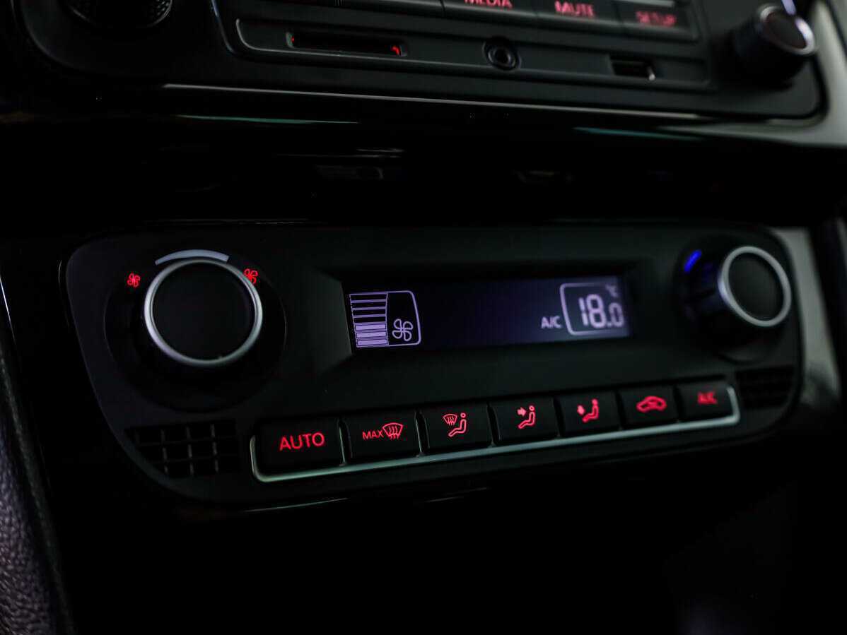 Volkswagen Polo, 2017 Фото №14