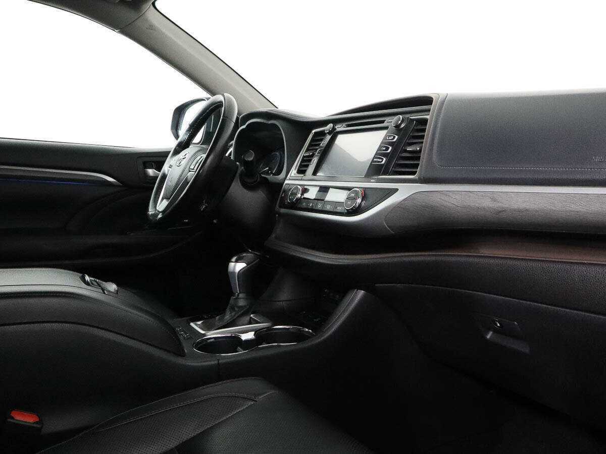 Toyota Highlander, 2018 - 217 823 км. | Фото №7