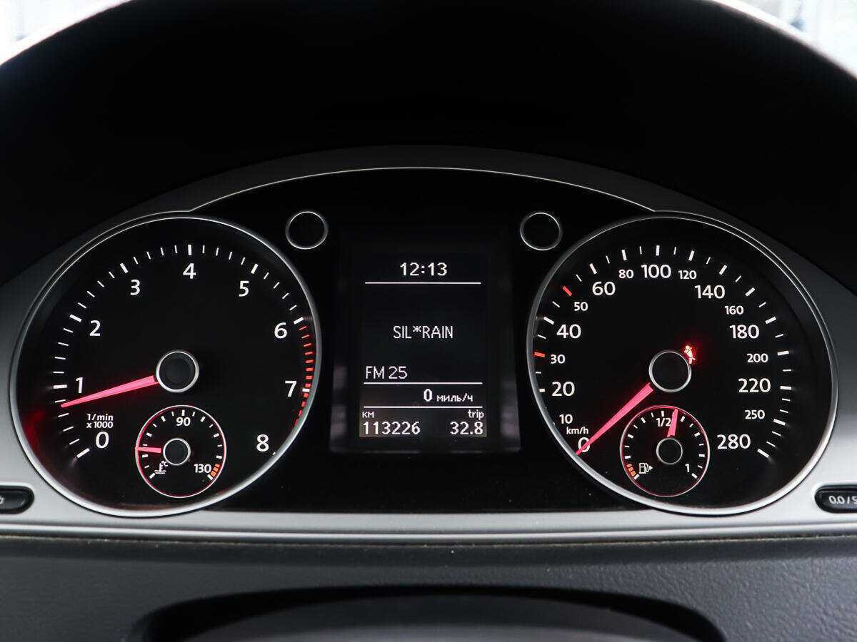 Volkswagen Passat CC, 2011 Фото №14
