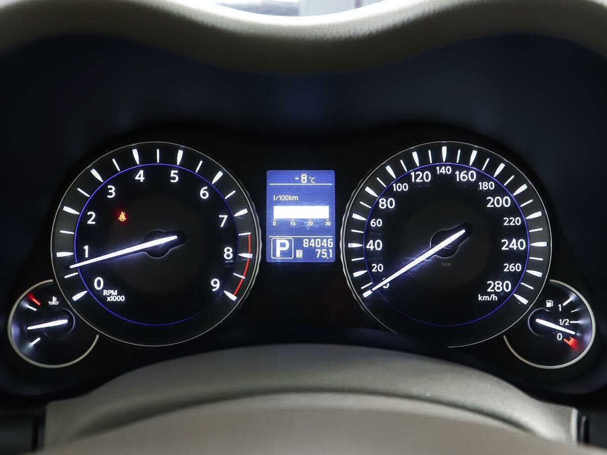 Infiniti M37, 2012 Фото №16