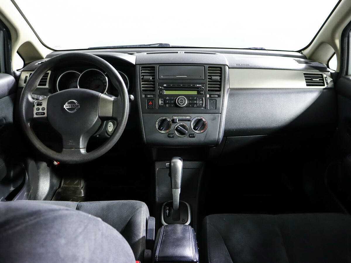 Nissan Tiida, 2010 Фото №10