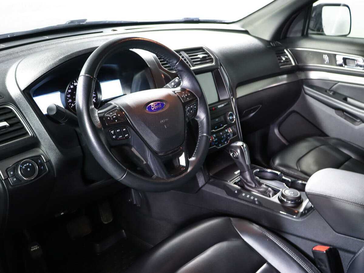 Ford Explorer, 2019 Фото №14