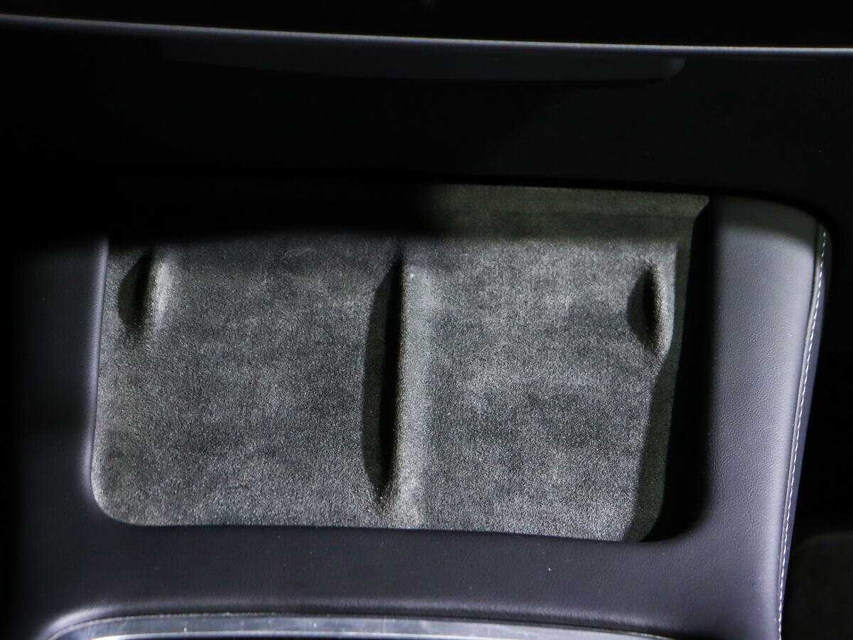 Tesla Model Y Long Range Dual Motor, 2023 Фото №18