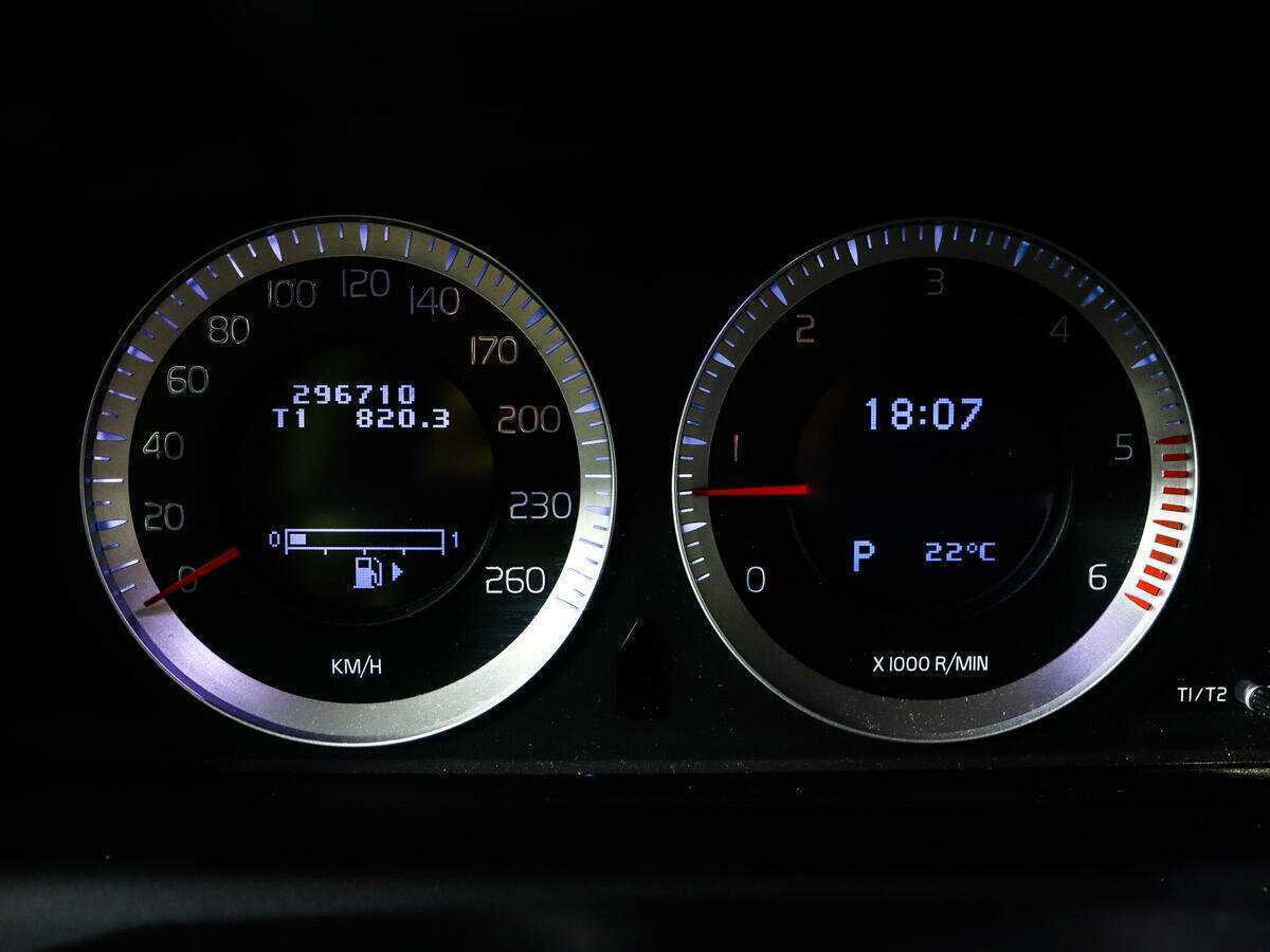 Volvo XC60, 2010 Фото №9