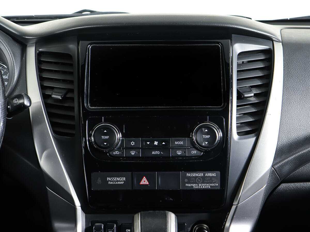 Mitsubishi Pajero Sport, 2019 Фото №11