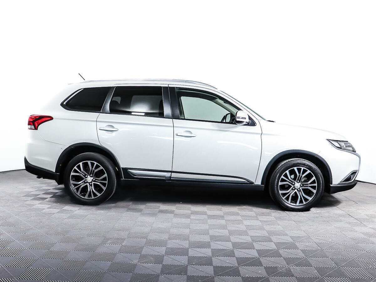 Mitsubishi Outlander, 2015 - 102 274 км. | Фото №4