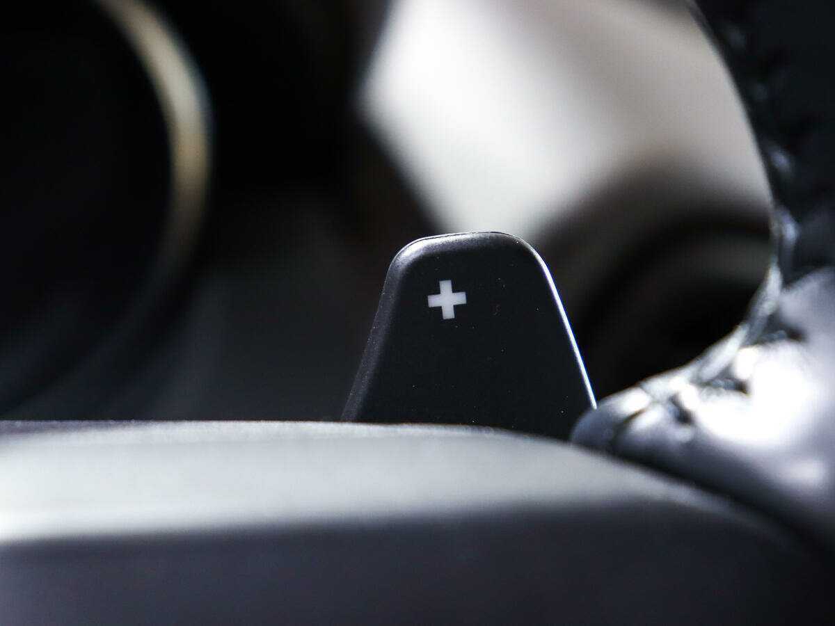 Jaguar F-Pace, 2016 Фото №16