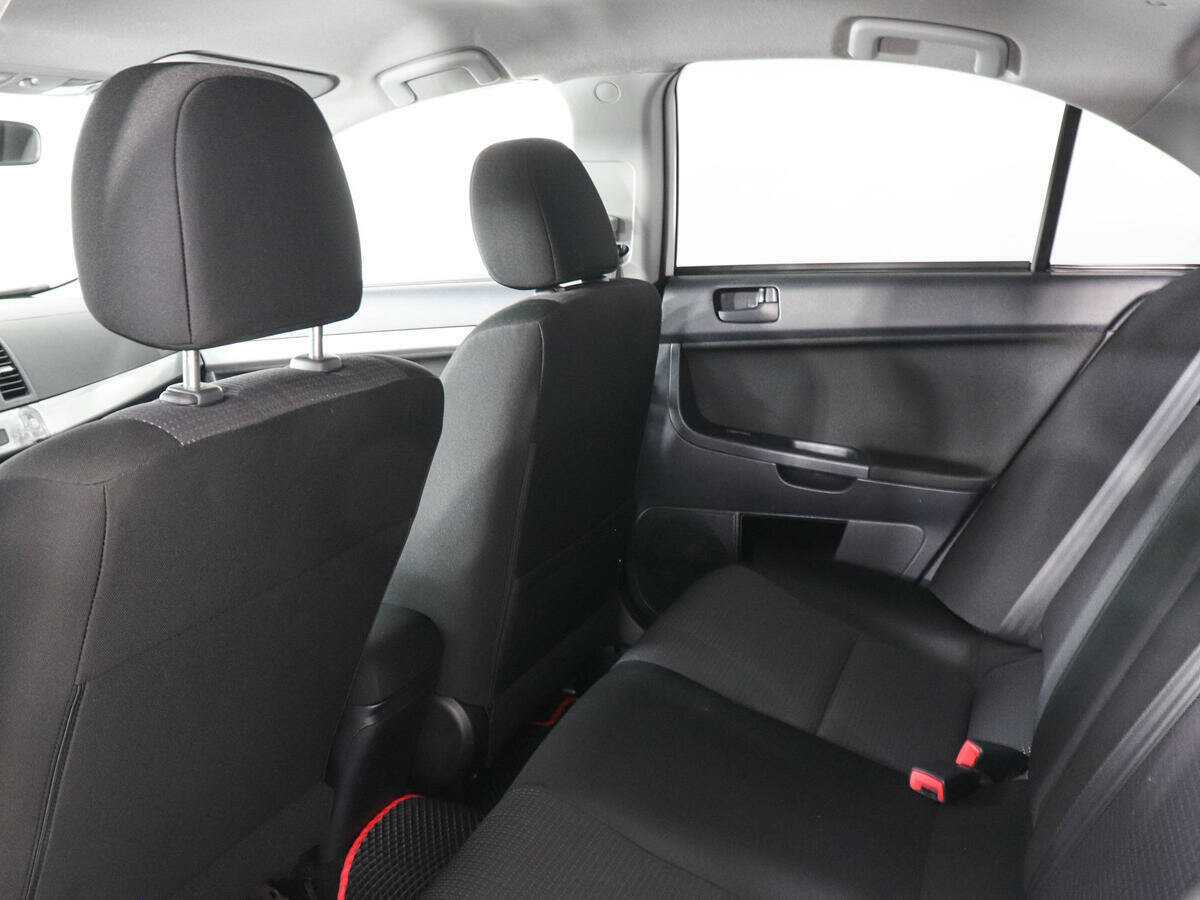 Mitsubishi Lancer, 2011 Фото №12