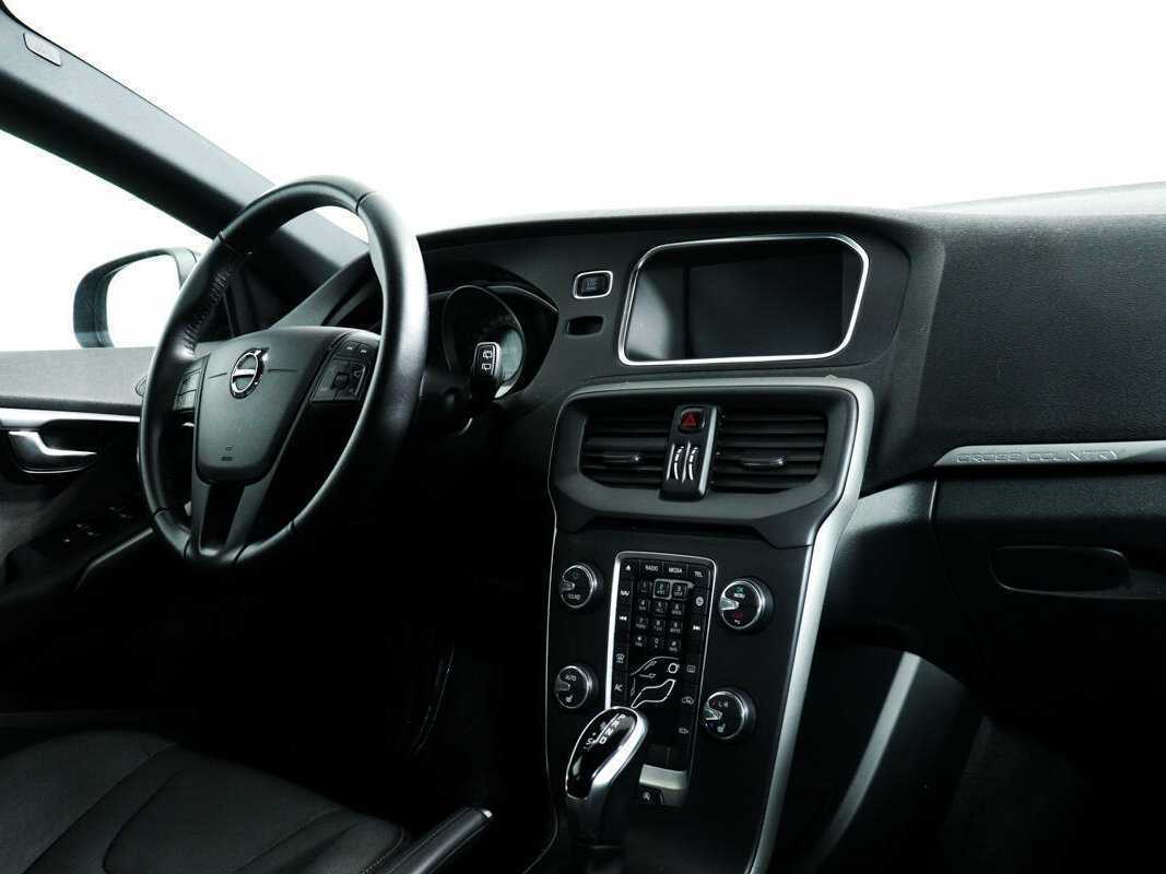 Volvo V40 Cross Country, 2017 Фото №9