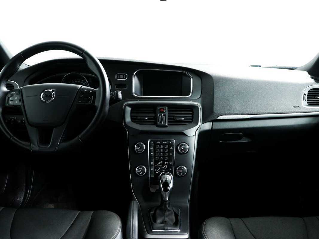 Volvo V40 Cross Country, 2017 Фото №11