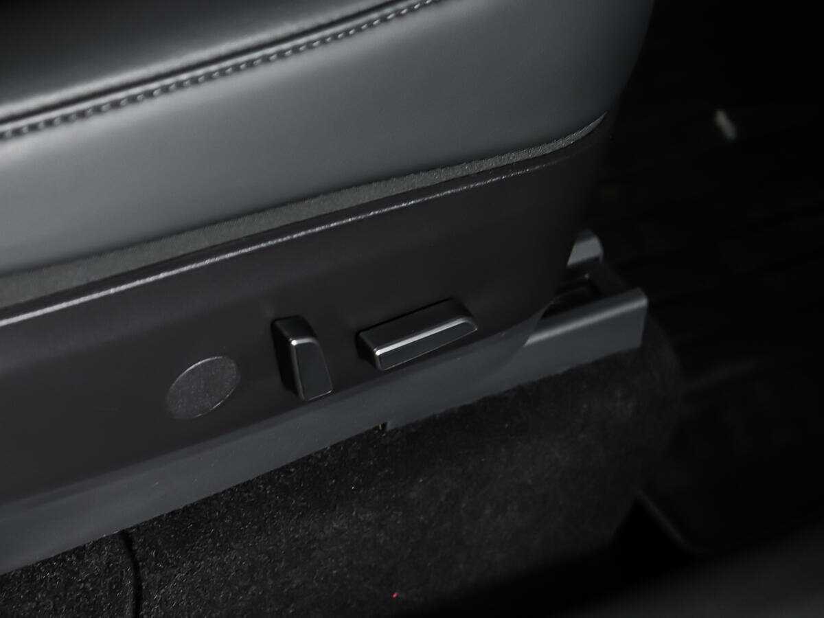 Tesla Model Y Performance, 2021 Фото №16