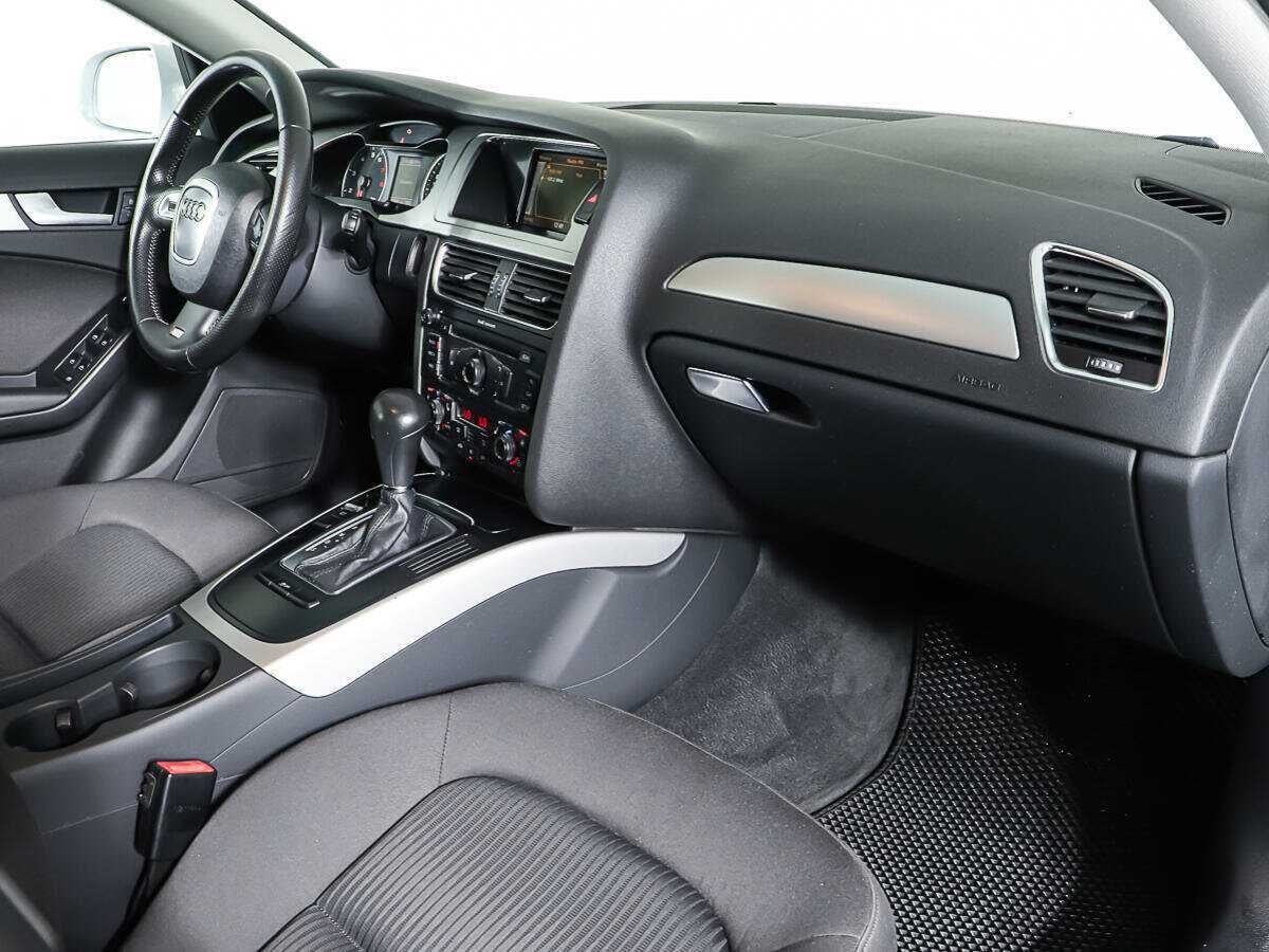 Audi A4, 2011 Фото №10