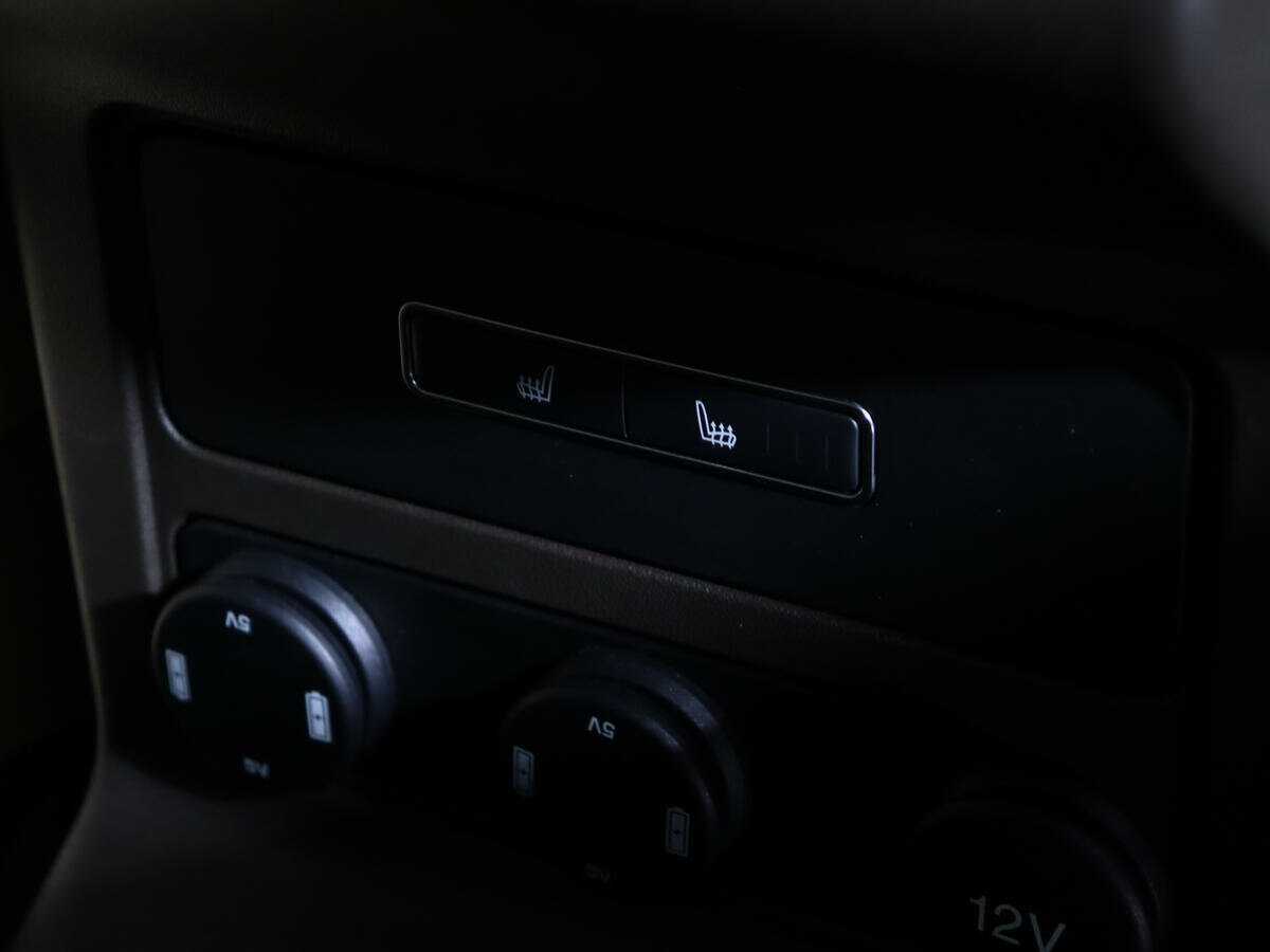 Jaguar F-Pace, 2016 Фото №17