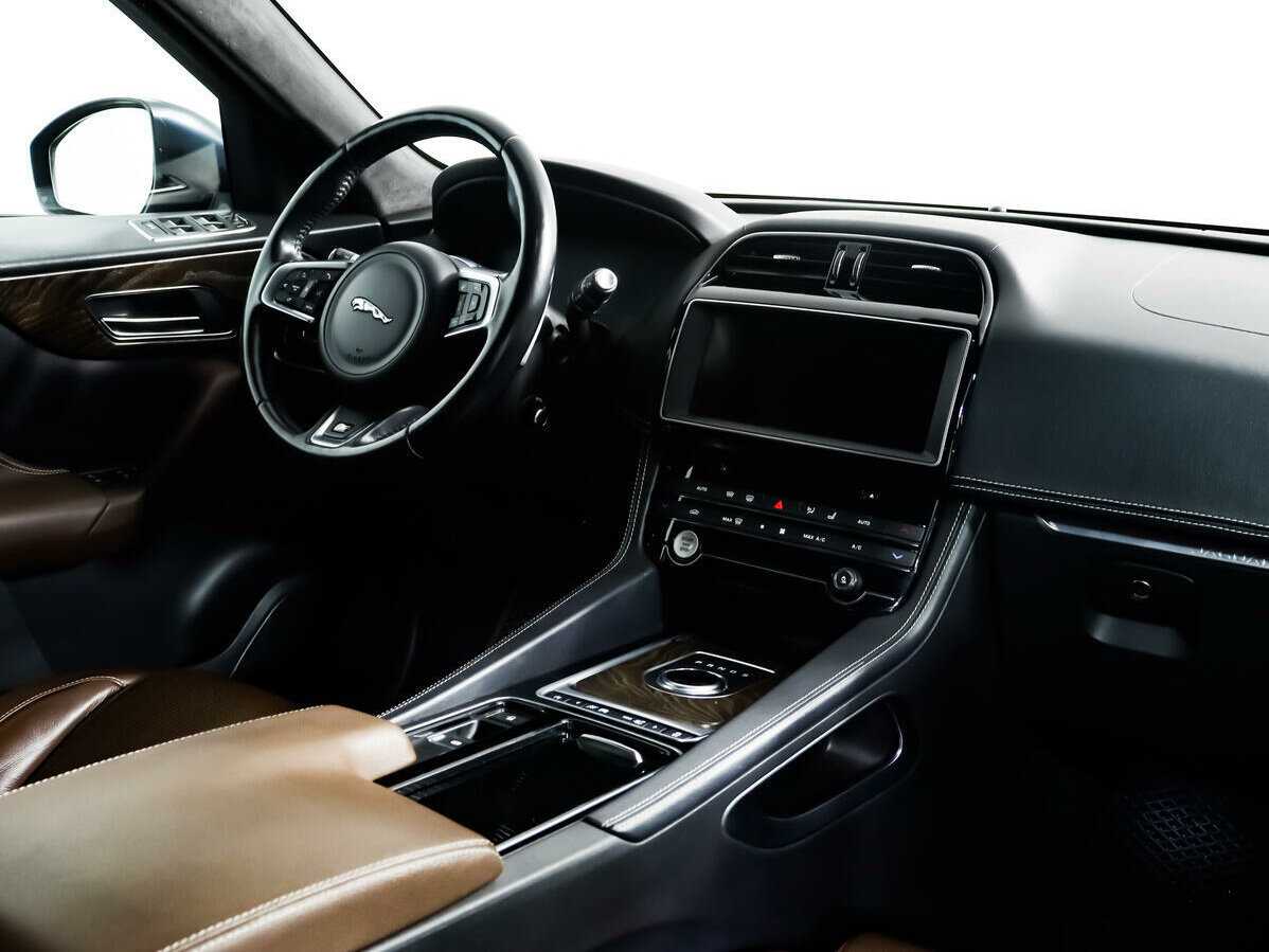 Jaguar F-Pace, 2017 Фото №9