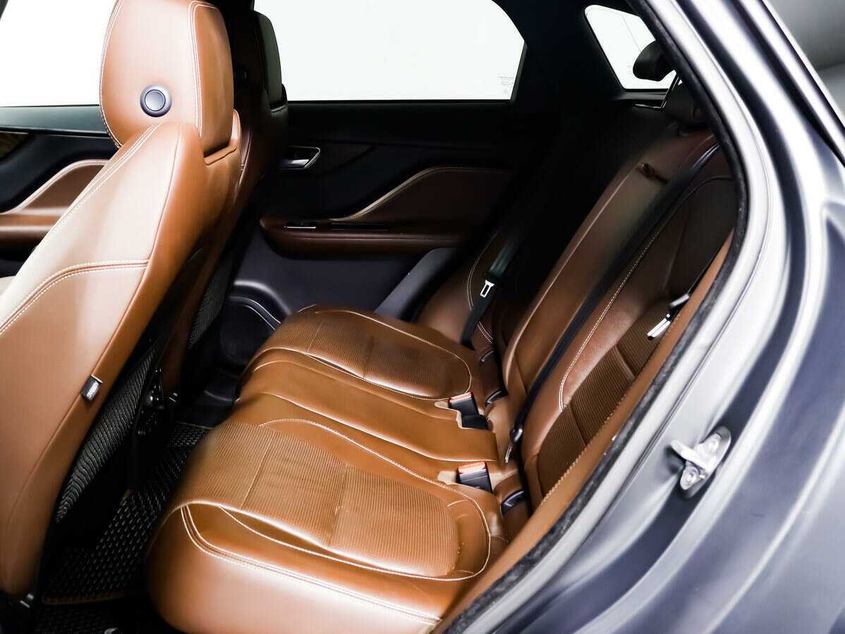 Jaguar F-Pace, 2017 Фото №13