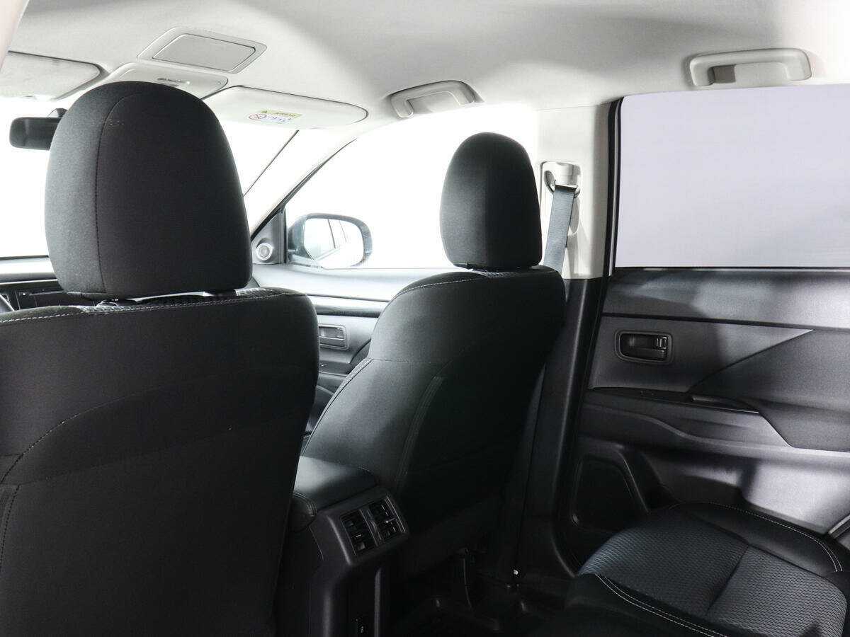 Mitsubishi Outlander, 2022 Фото №10
