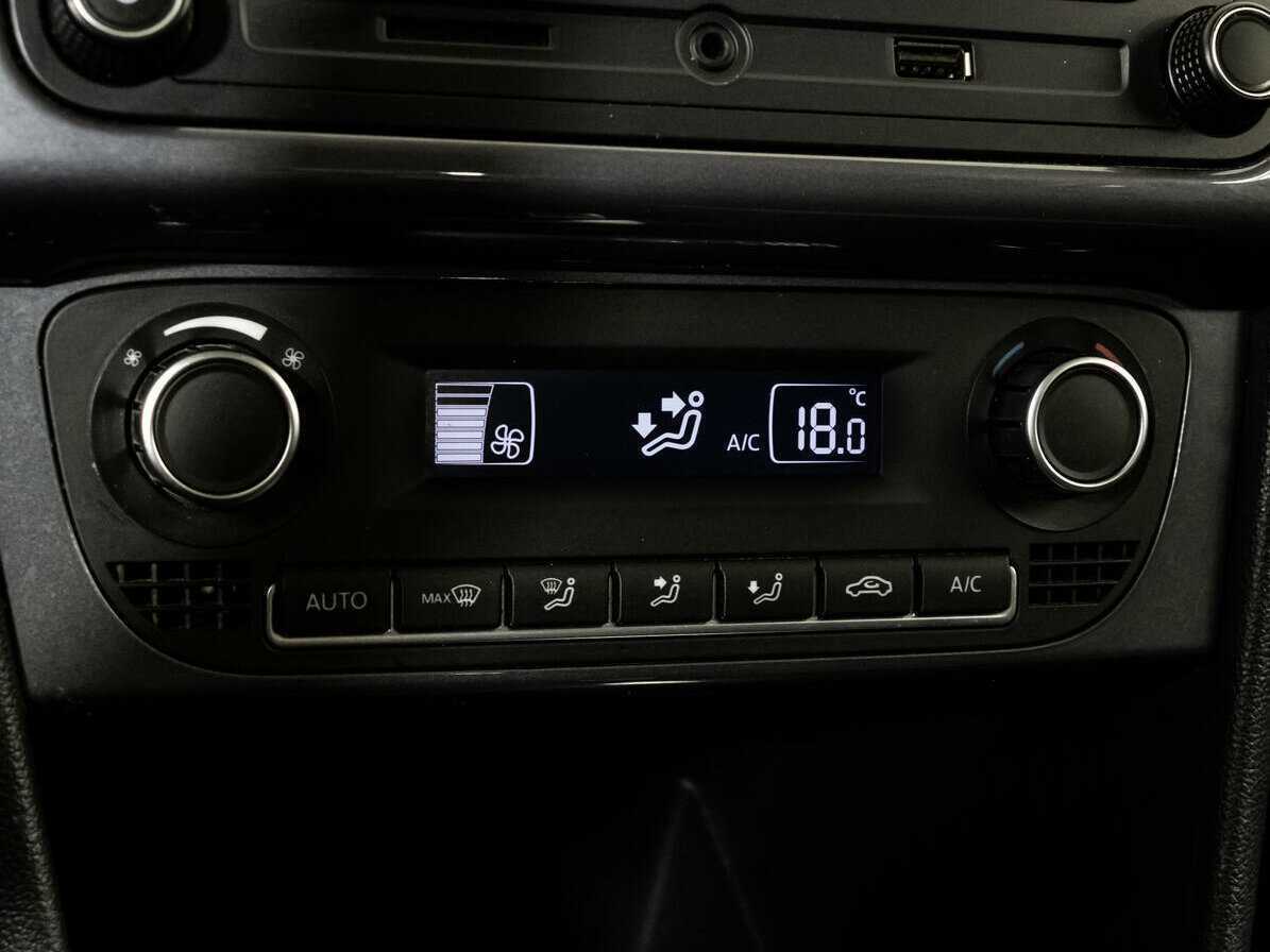 Volkswagen Polo, 2018 Фото №12