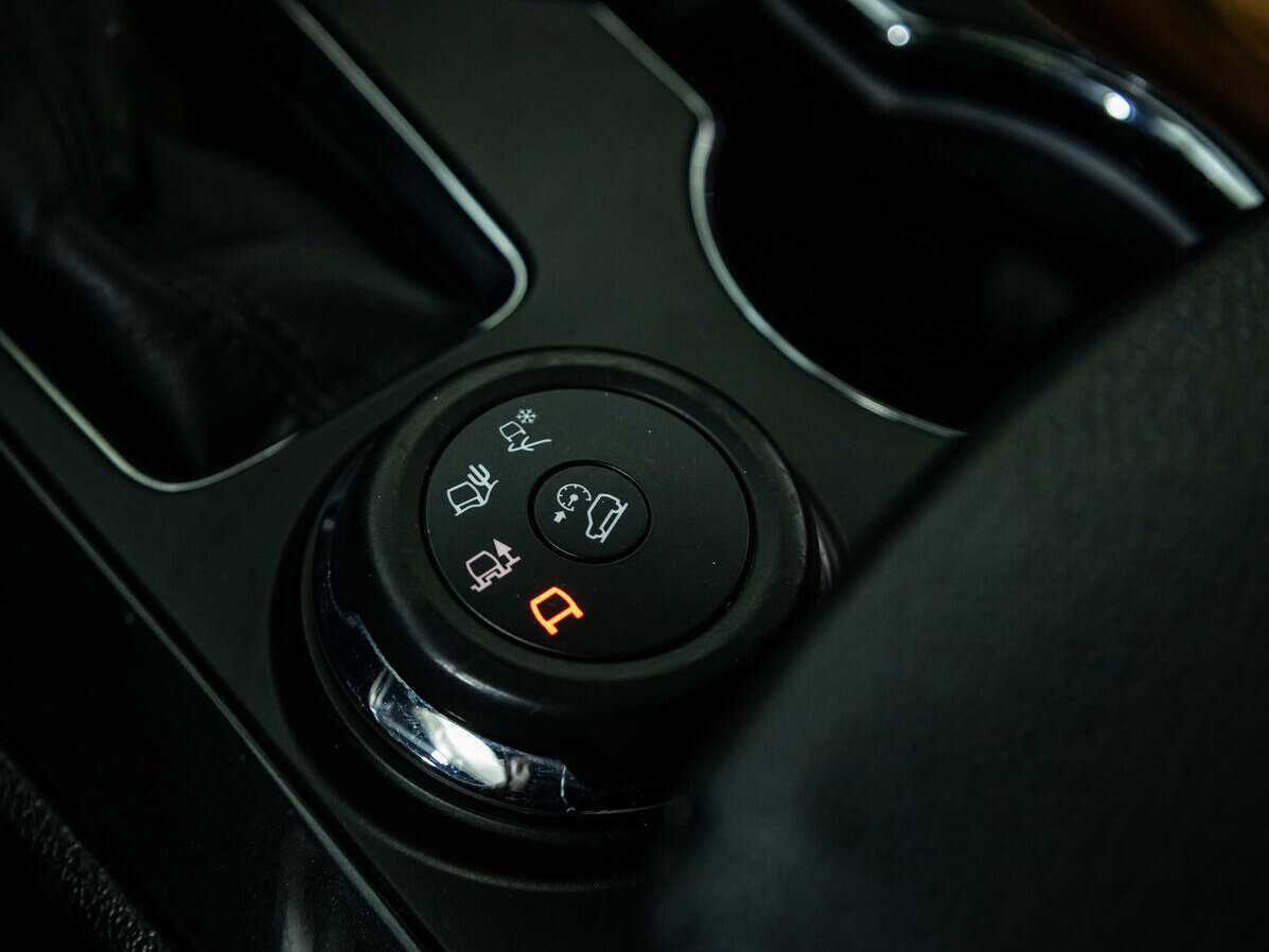 Ford Explorer, 2016 Фото №17