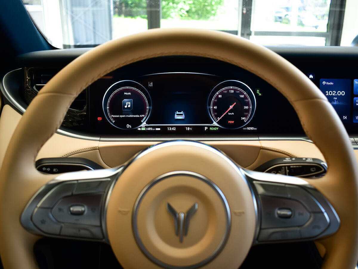 Voyah Free EV, 2022 Фото №9