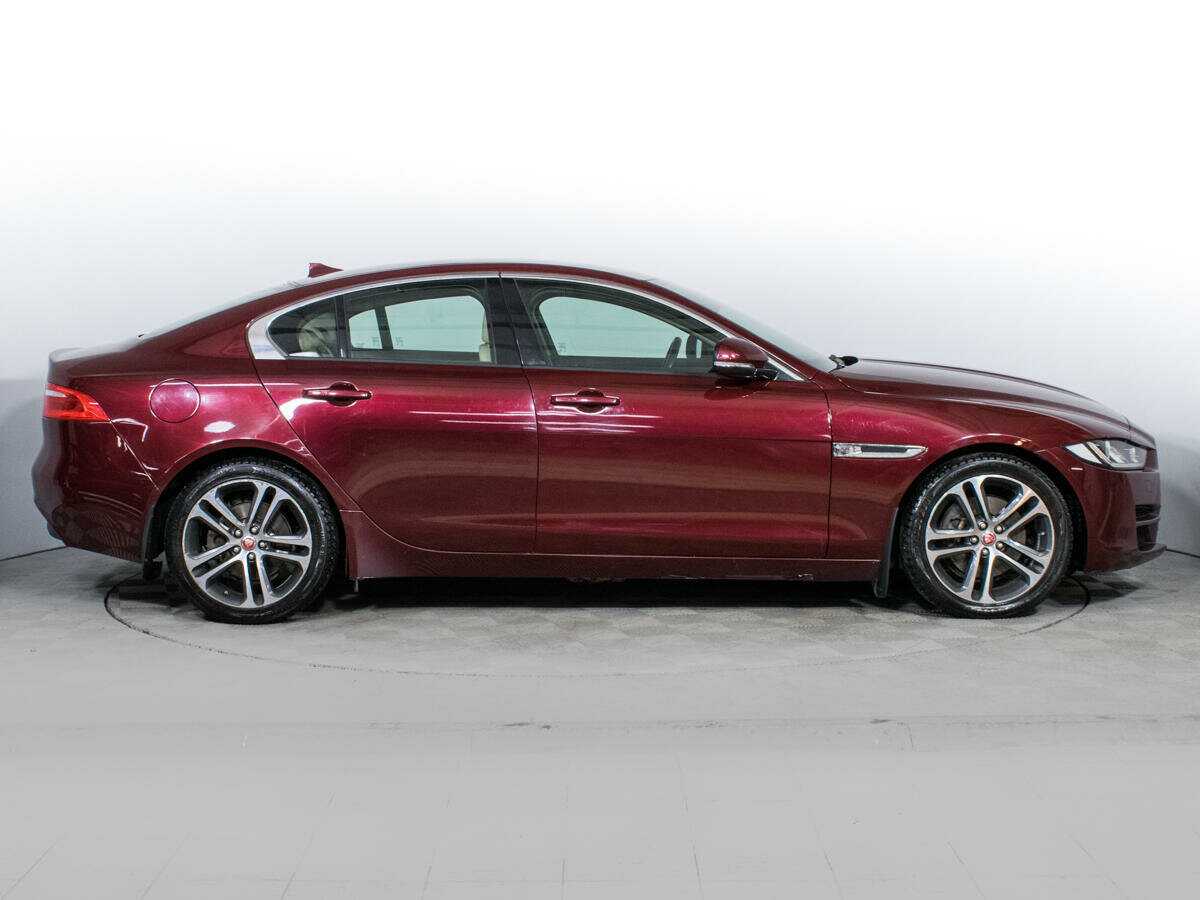 Jaguar XE, 2016 - 88 000 км. | Фото №4