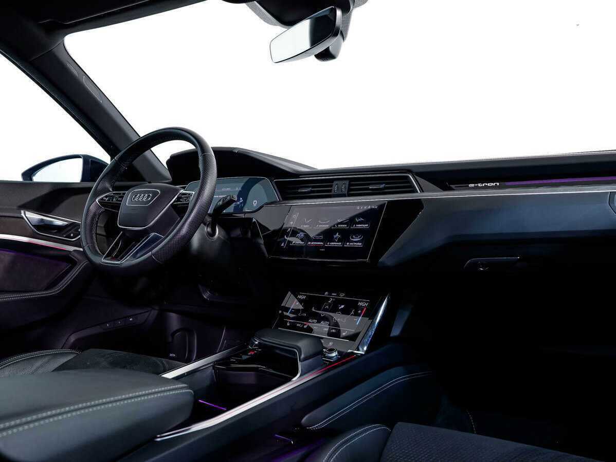 Audi e-tron 50, 2021 Фото №10