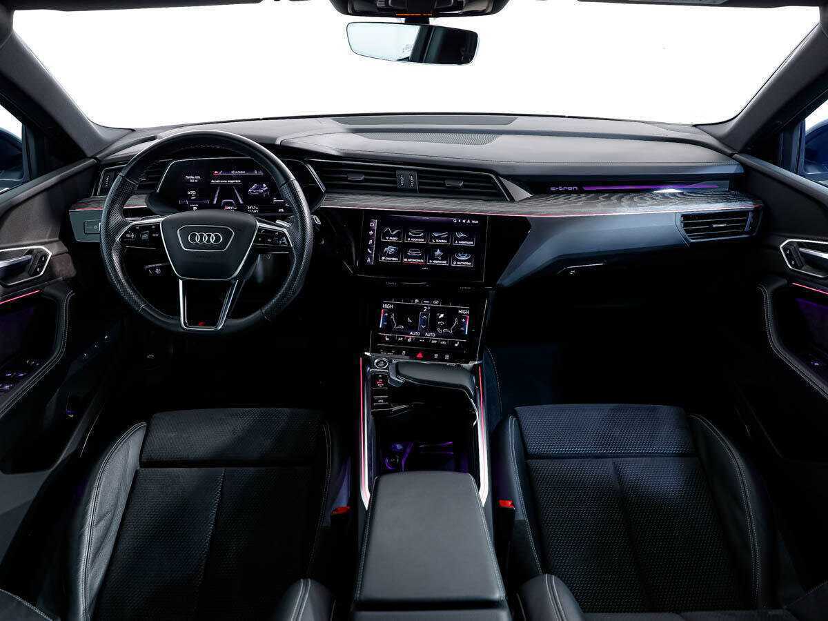 Audi e-tron 50, 2021 Фото №11